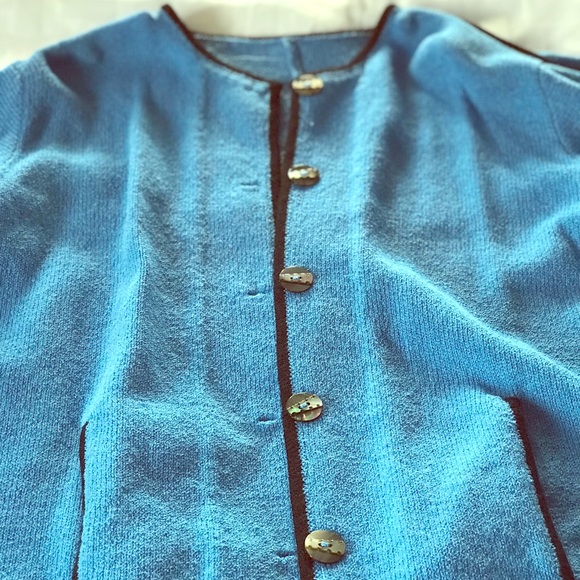 Cardigan - Picture 1 of 3